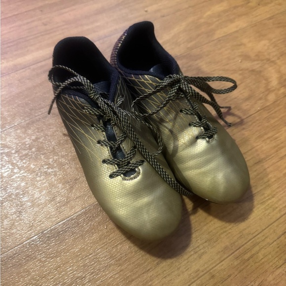 Dicking Sports Goods Gold & Black Soccer Cleats Kids Size 1 Youth DSG - Picture 1 of 4